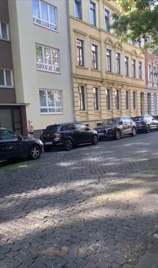 Apartment Privatapartment Netflix&sky Tv ,nähe Musikhochschule *