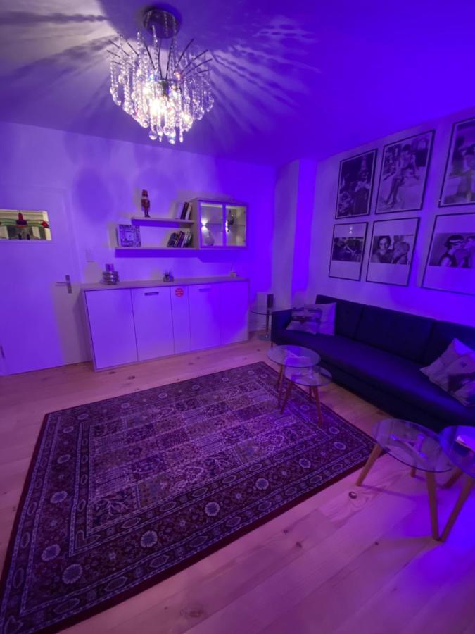 Apartment Privatapartment Netflix&sky Tv ,nähe Musikhochschule *